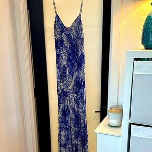 Eight & Sixty Y2K Blue and White Maxi Dress